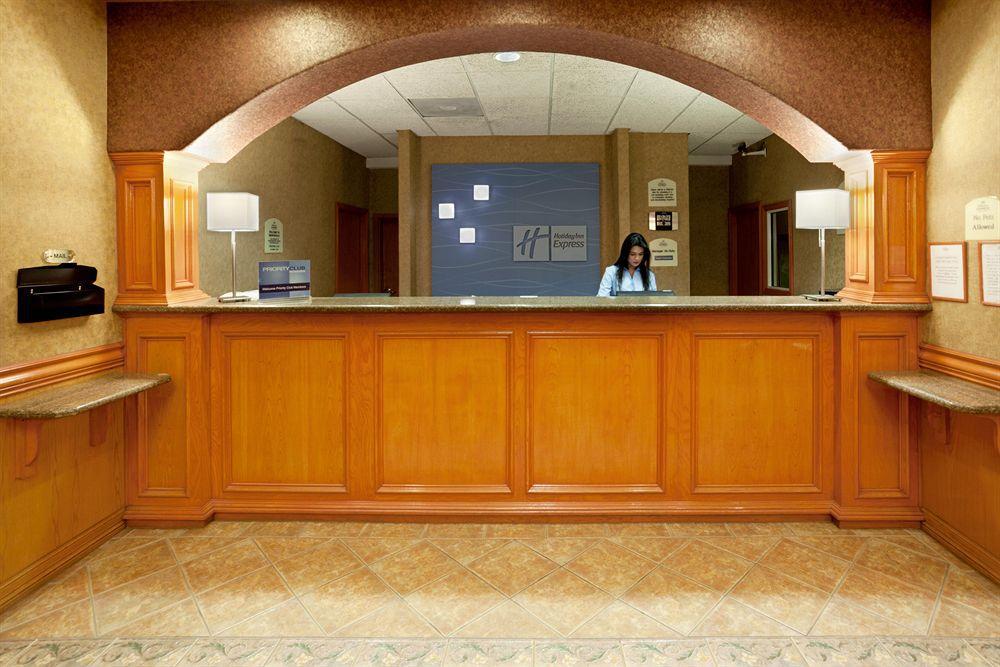 Holiday Inn Express Hotel And Suites Brownsville By Ihg Interior photo
