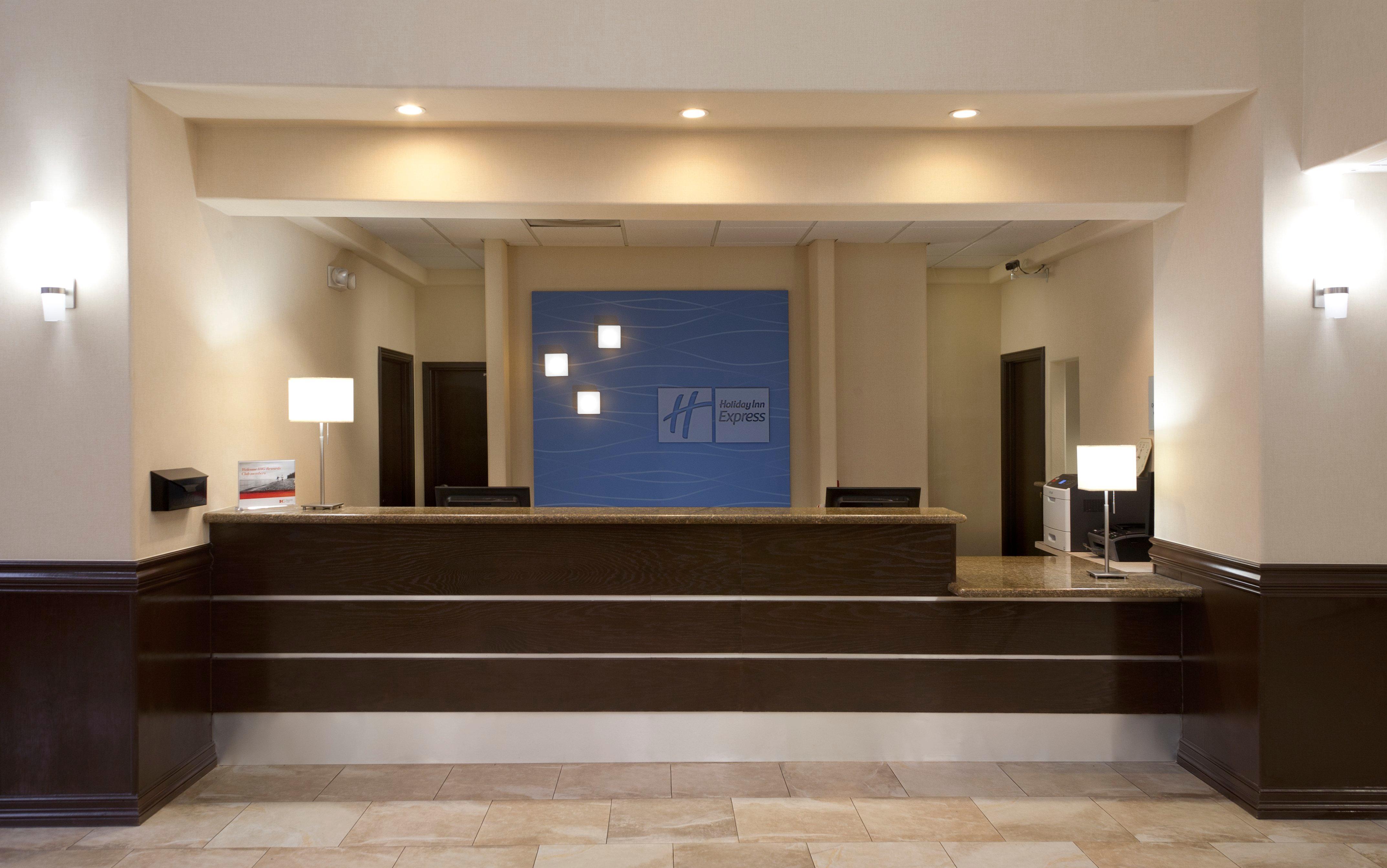 Holiday Inn Express Hotel And Suites Brownsville By Ihg Exterior photo
