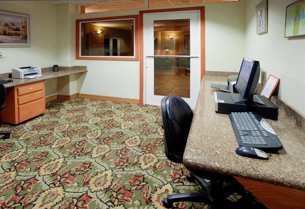 Holiday Inn Express Hotel And Suites Brownsville By Ihg Exterior photo